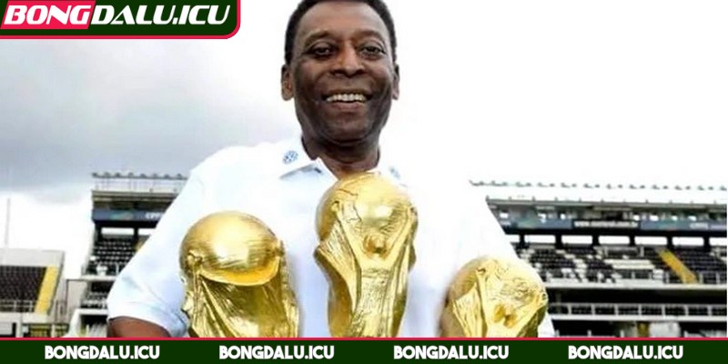 Pele - Huyền Thoại Trong Lịch Sử Làng Túc Cầu Thế Giới - 3 Pele cùng Santos giành hơn 20 danh hiệu
